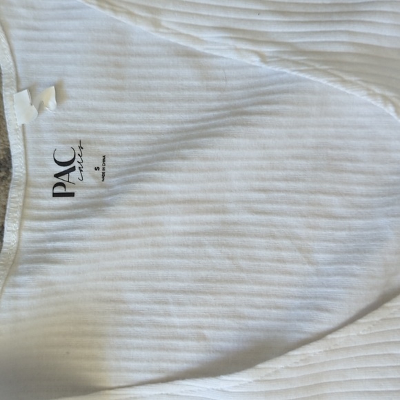 PAC cares white crop top - Picture 2 of 5